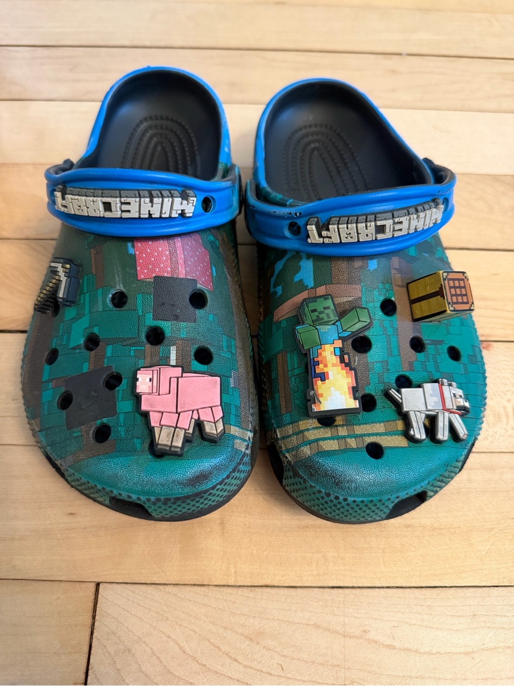 Minecraft Kids' Green Clog Sandals with Blue Strap size 3